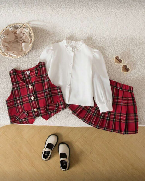 Ensemble fille: chemise et jupe carreaux rouges