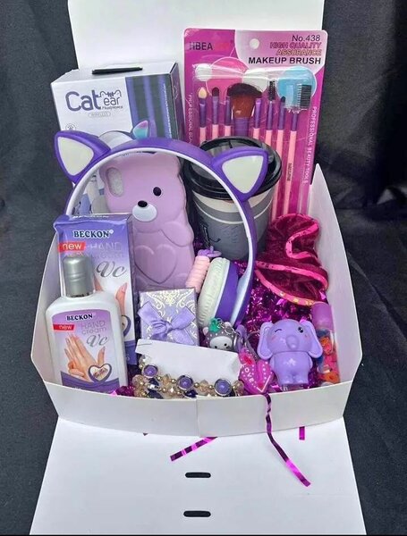 Coffret Cadeau Fille Violette - Maquillage et Accessoires