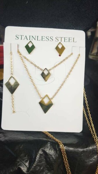 Ensemble Colliers et Boucles Acier