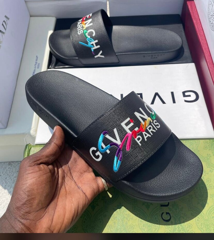 Claquettes Luxe Tendance