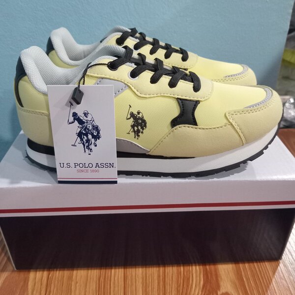 Baskets U.S. Polo. jaunes