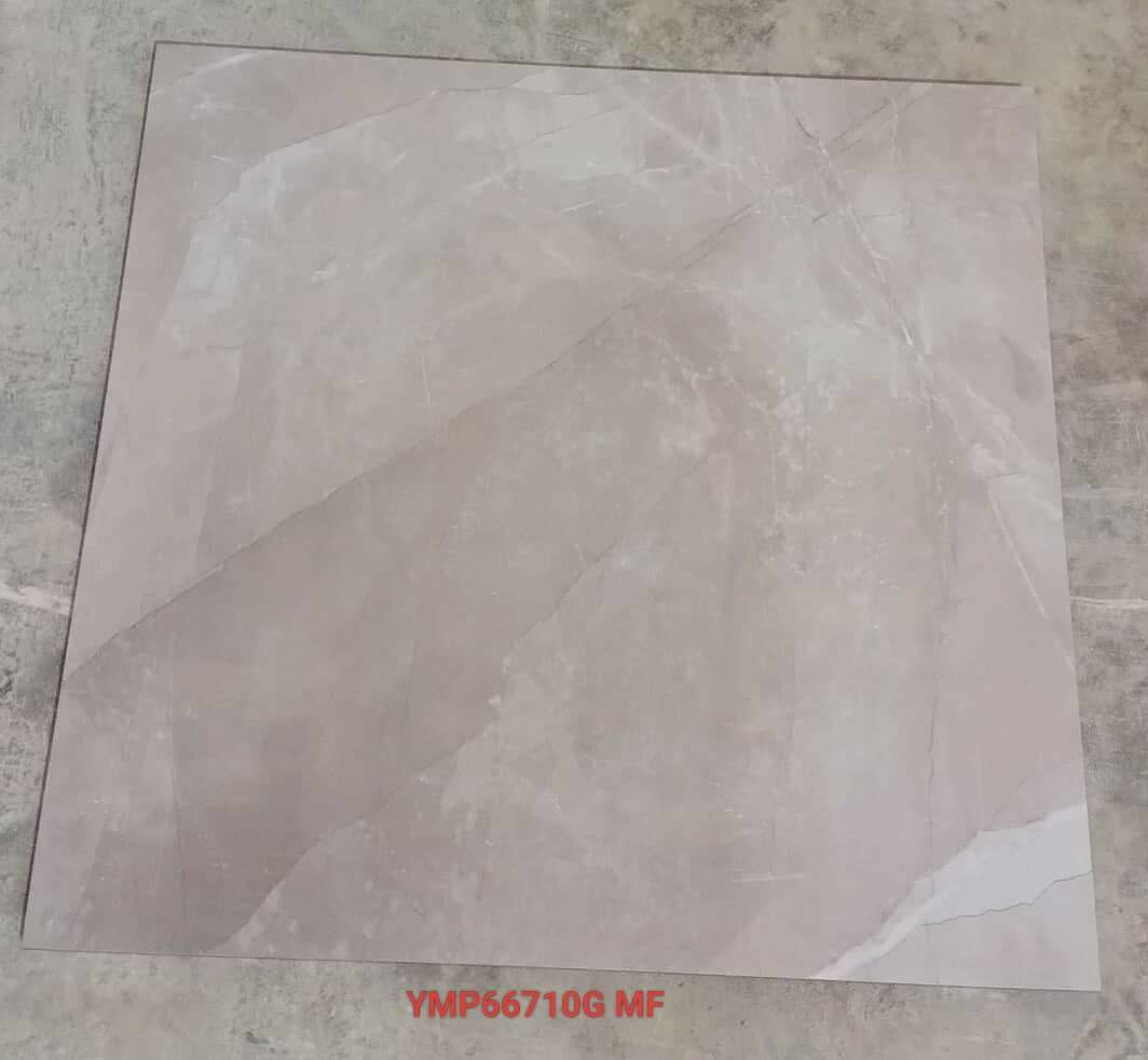 Carrelage en céramique marbré