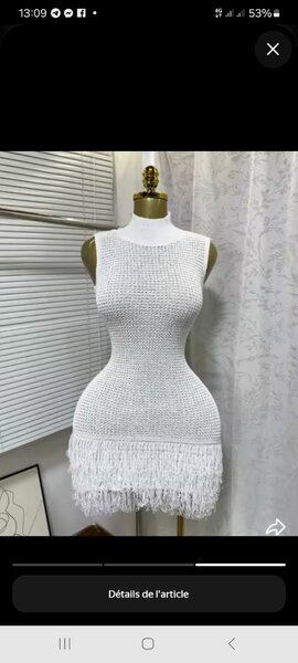 Robe Crochet Blanche Élégante