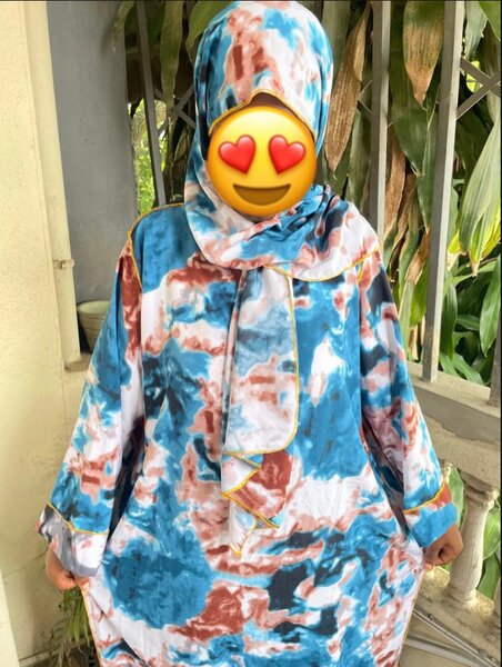 Habaya élégant imprimé coloré