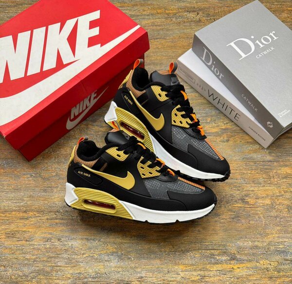 Baskets Nike Air Max colorées