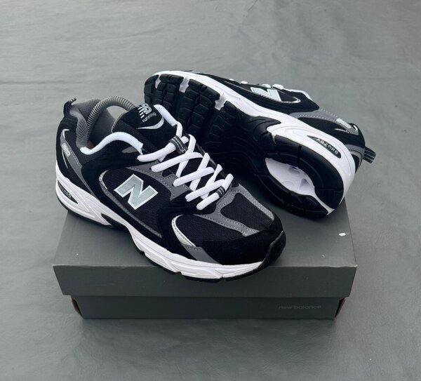Baskets New Balance Noires