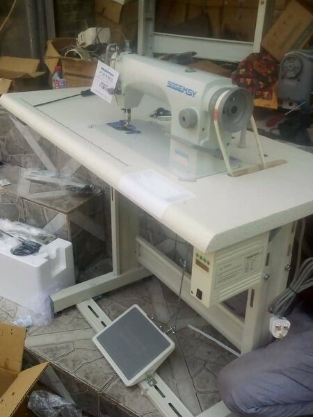 GEMSY INDUSTRIAL SEWING MACHINE