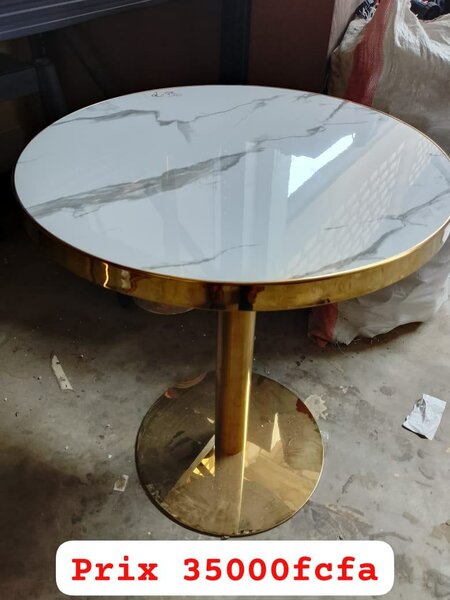 Table ronde marbre dorée