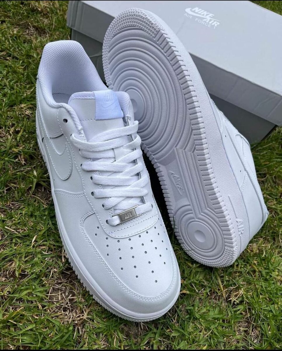 Nike airforce 1 tripple white