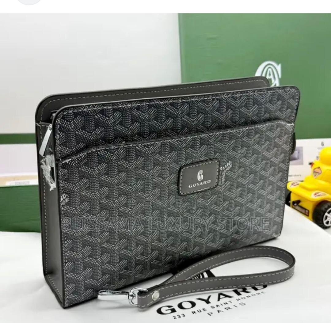 Pochette en cuir Goyard