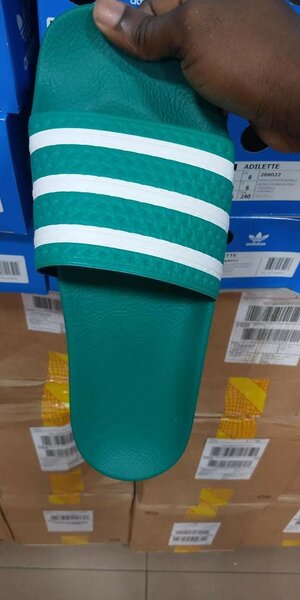 Claquettes sport confortables