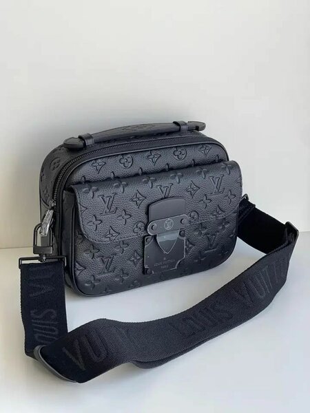 Sac banane Louis Vuitton noir