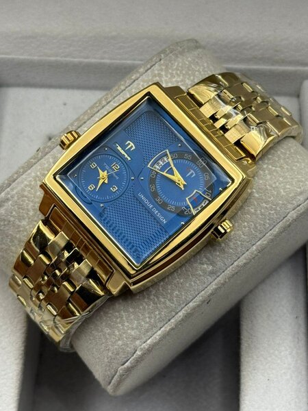 Montre Bracelet Carrée Élégante