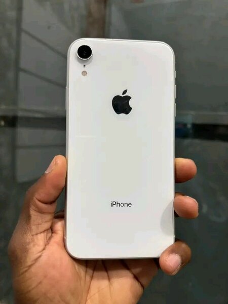 Apple iPhone XR