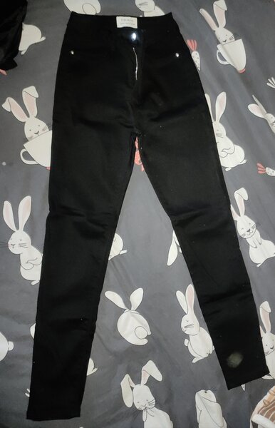 Джинсы чёрные