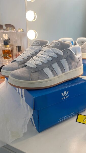 Adidas Samba gris et blanc