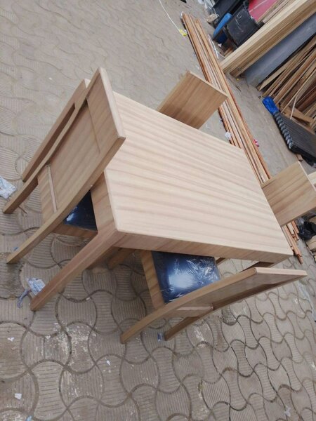 Ensemble table et chaises bois