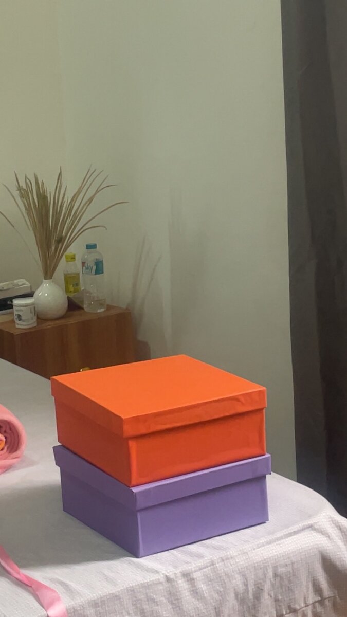 Gift boxes (box with cover)