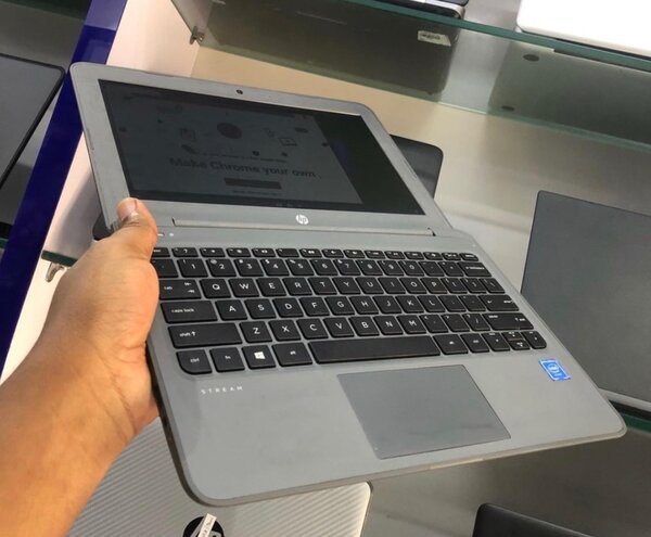 hp stream 11 pro G4 EE