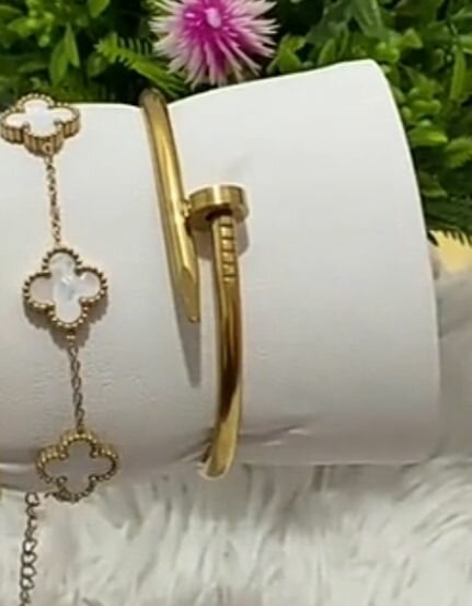 Elegant Gold Nail Bracelet