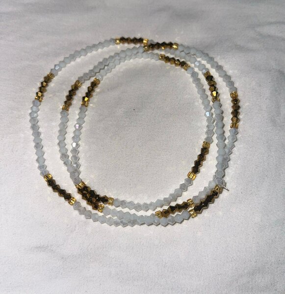 Baya perles dorées et blanches