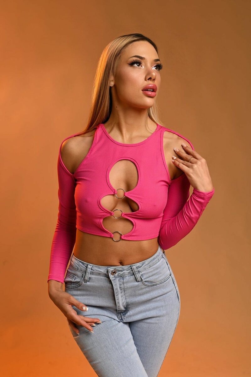 Women's Sexy Cut Out Long Sleeve Crop Top Ribbed Knit O Ring