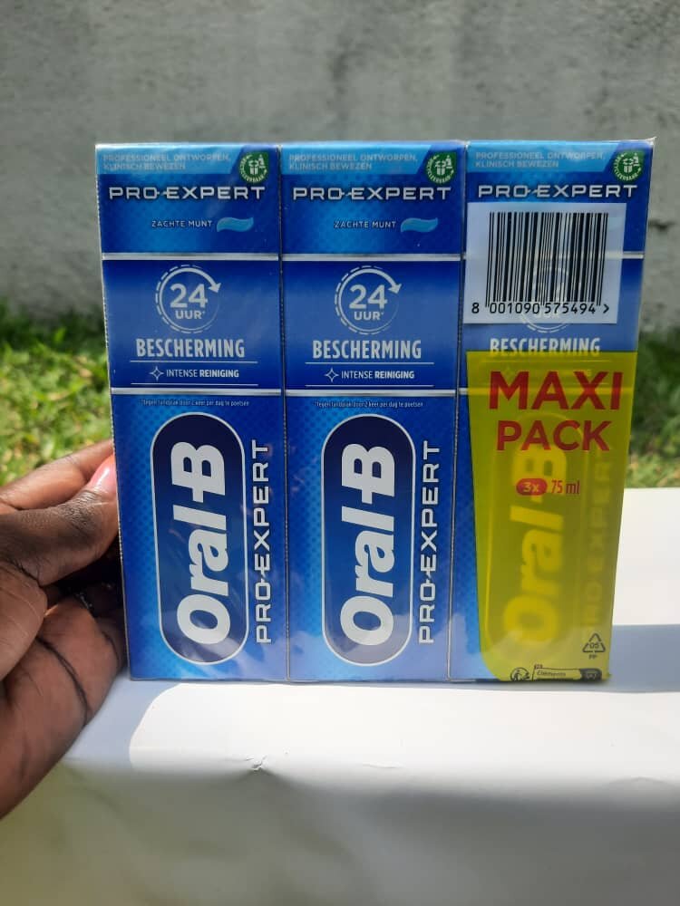 Pack de Dentifrice Signal et Oral-B