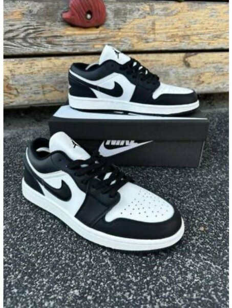 Sneakers Air Jordan Noir et Blanc