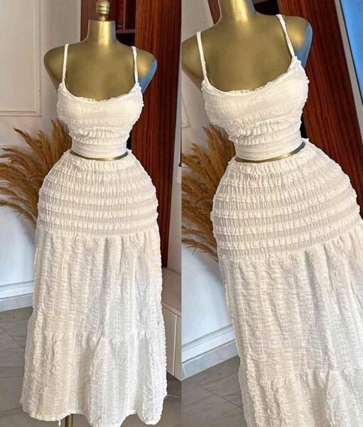 Robe T-shirt avec capuche