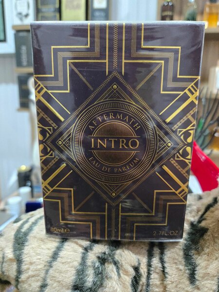 Parfum Divine, Valiance & Intro