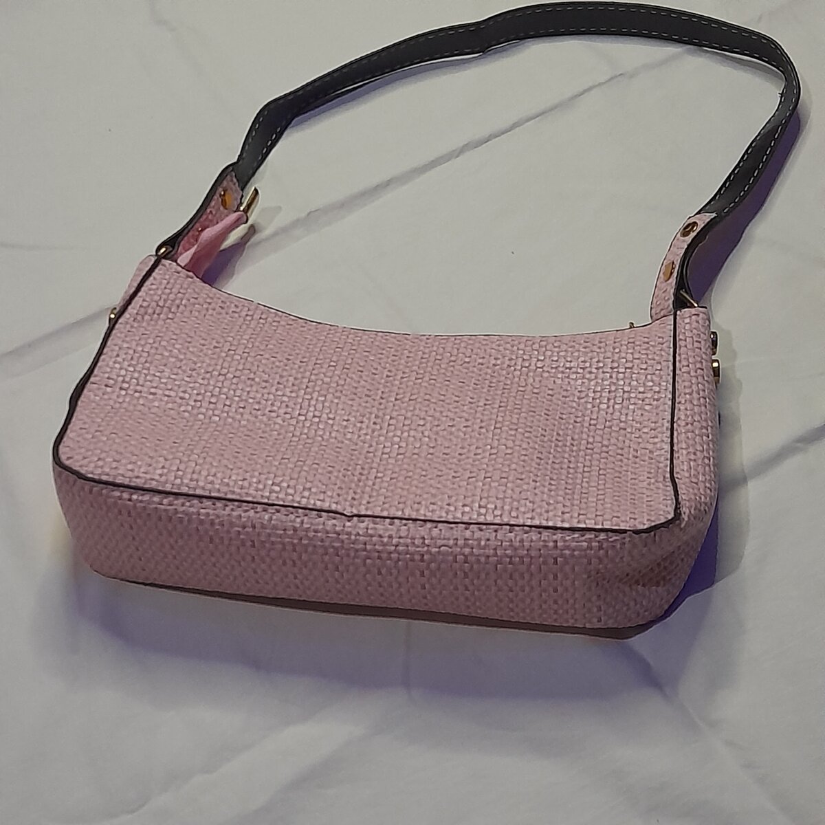Ladies hand bag