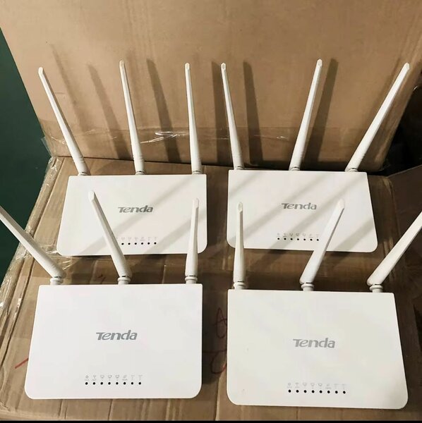 Routeur Wi-Fi Tenda haut débit