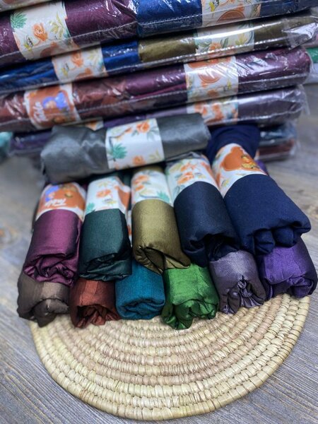 Foulard en soie floral élégant