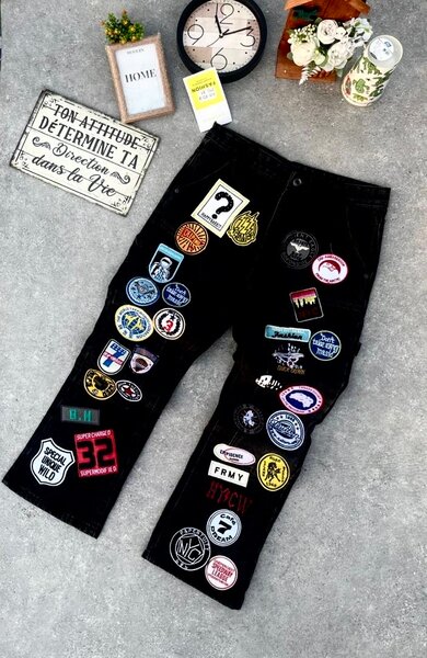 Jean noir homme personnalisé avec patchs