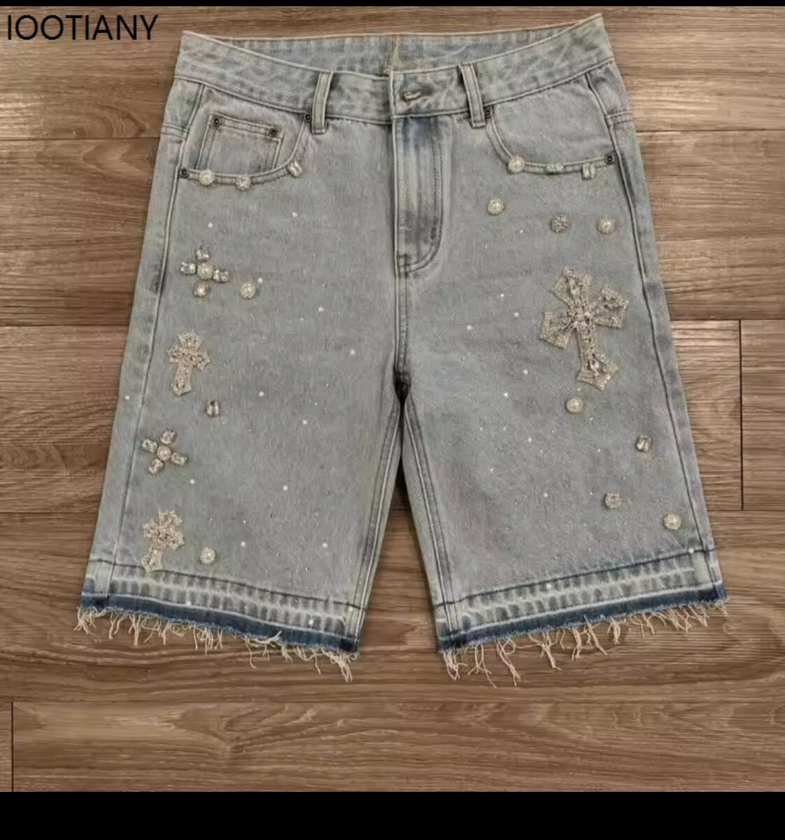 Shorts en denim à cristaux