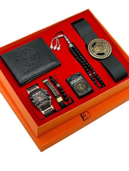 Ceinture +bracelet +montre +..