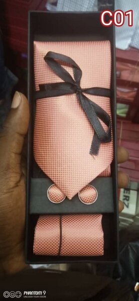 Cravate et Pochette Ambre