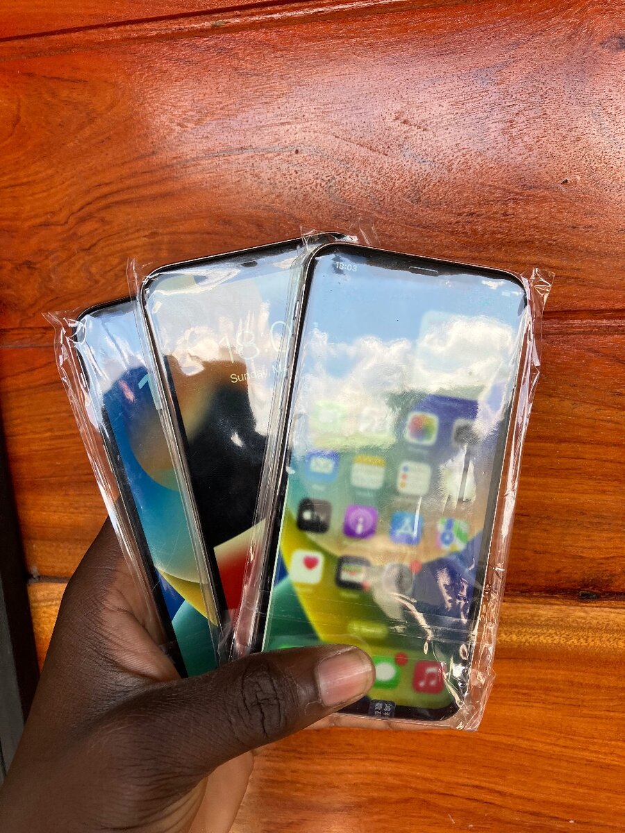 iPhone X  64gb  Fully functional