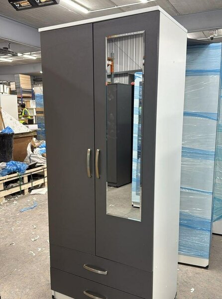 Armoire avec miroir et rangement