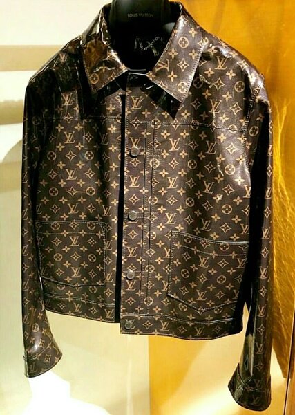 Veste en cuir stylée