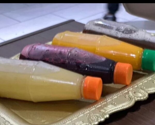 Délicieux pains , jus naturel