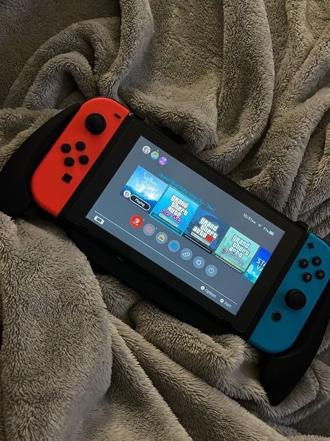 Nintendo Switch avec pochette de transport