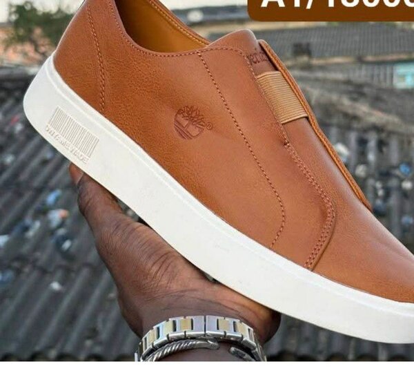 Chaussures homme en cuir marron