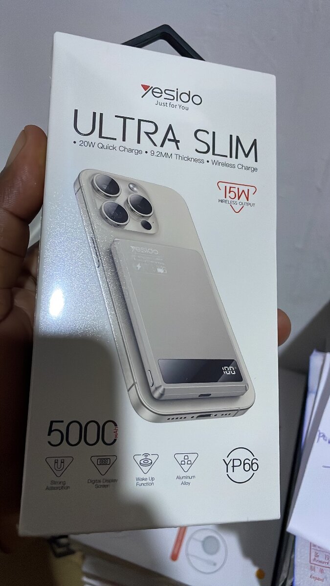 5000 MAh wireless magnetic ultra slim power bank