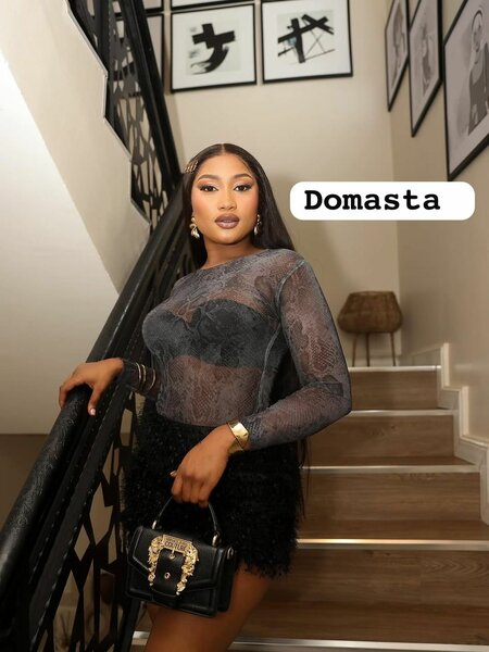 Robe en dentelle élégante