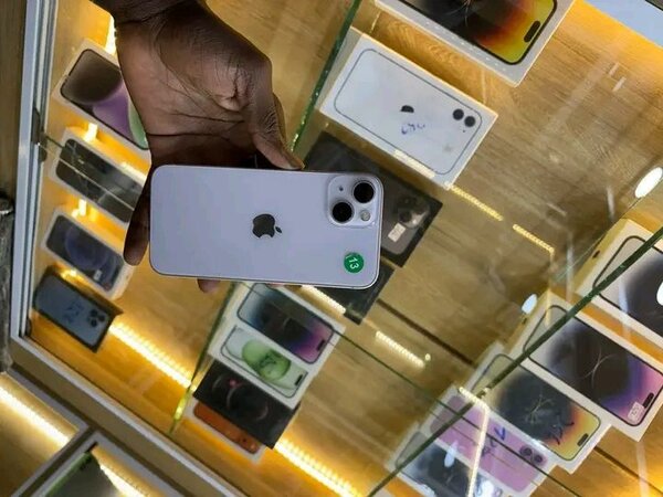 iPhone 12 - Blanc 64 Go