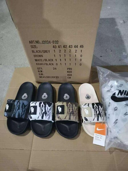 Chaussures, Sandales