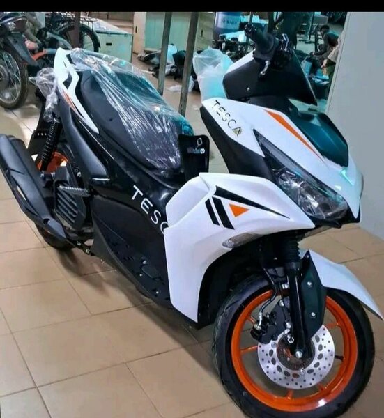 Scooter électrique TESCA blanc