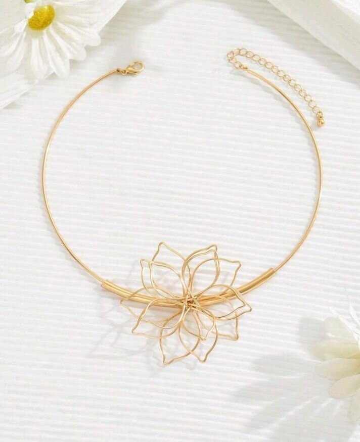 SHEIN  Style Gold Metal Flowers Choker and Ring