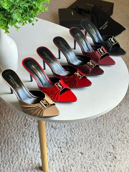 Escarpins à talons hauts élégants